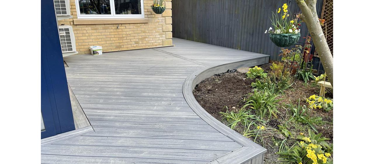 This deck in Towster was one of our favourite projects of 2021, we gave peter a step free access from him house and new orangery down a ramp into his garden, trex transcend composite decking with a trex custom curve to set it off, stunning.