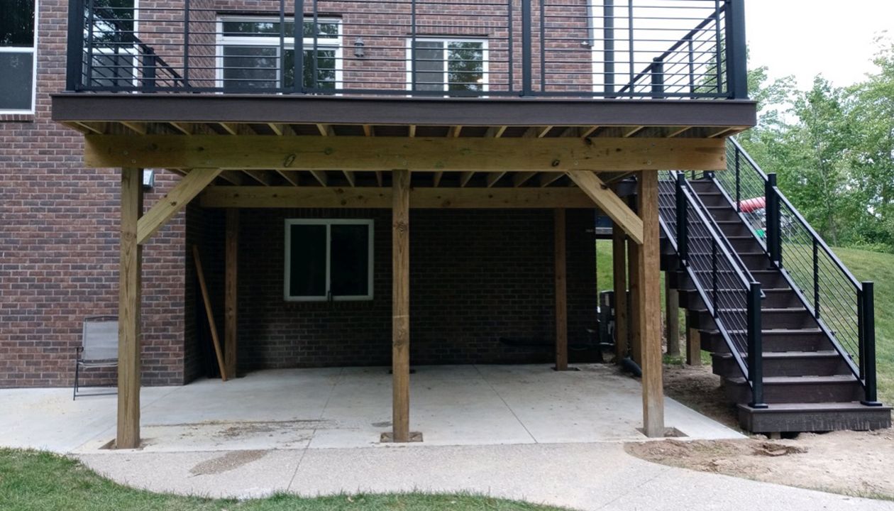 Spiced Rum With Signature Rod and Rail