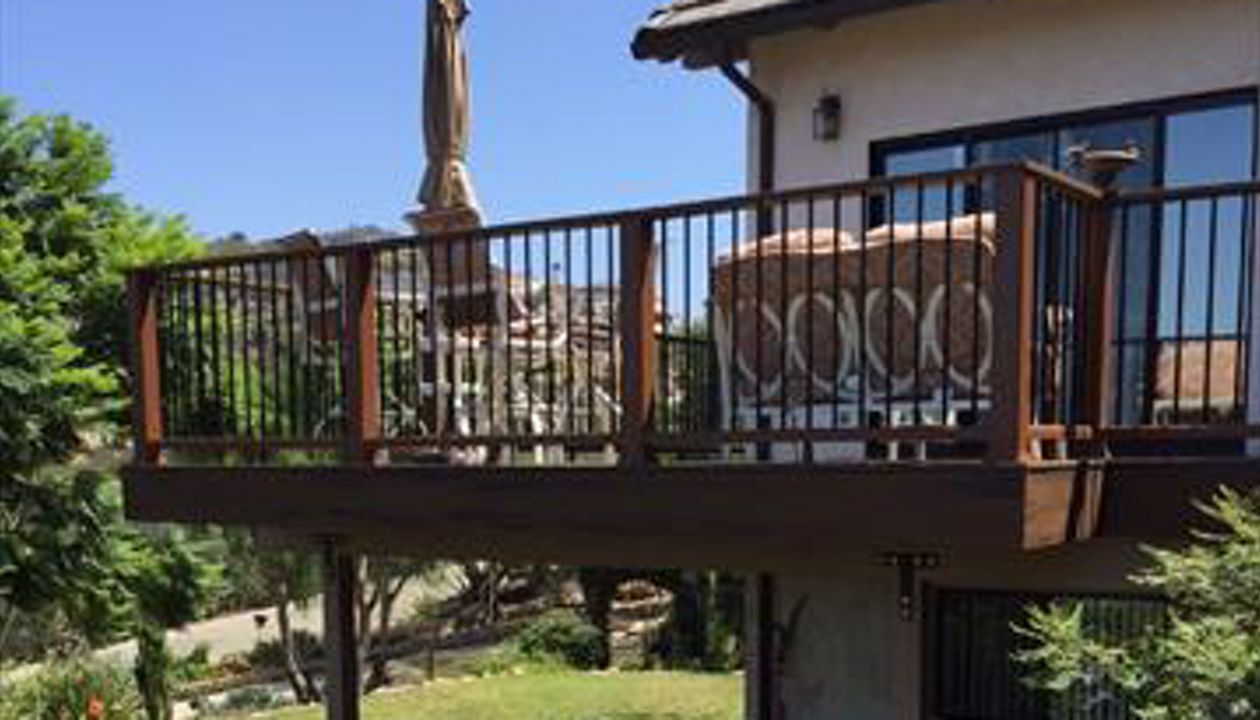 Trex Spiced Rum decking and fascia, Escondido, CA