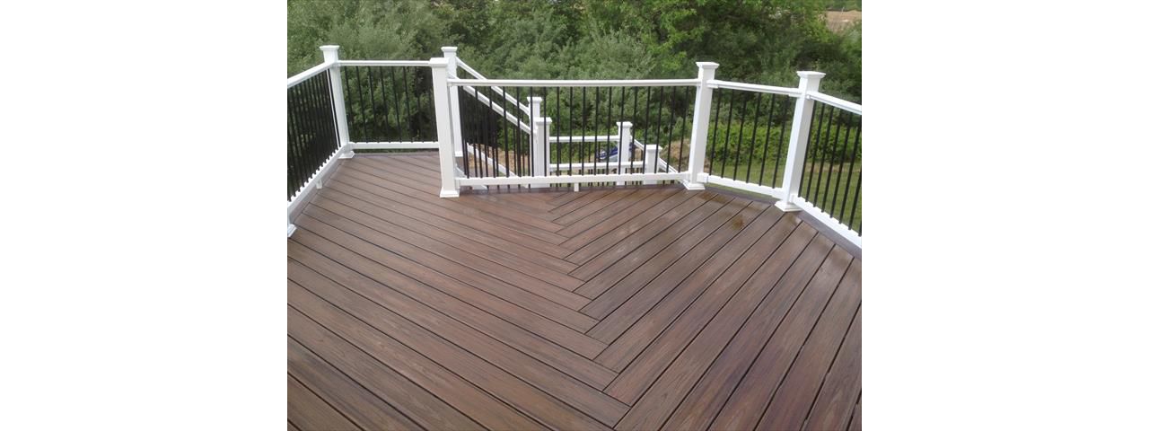 Trex Transcends in Herringbone pattern