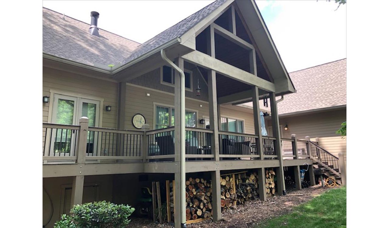 Trex Select Woodland Brown deck &amp; porch in Lake Lure, NC