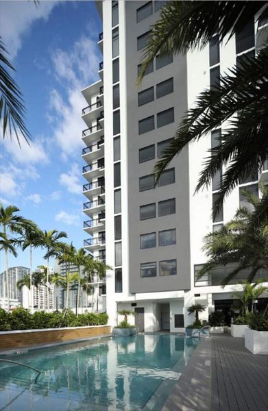 Trex Select Pebble Grey deck; Miami, FL; custom elevated steel substructure