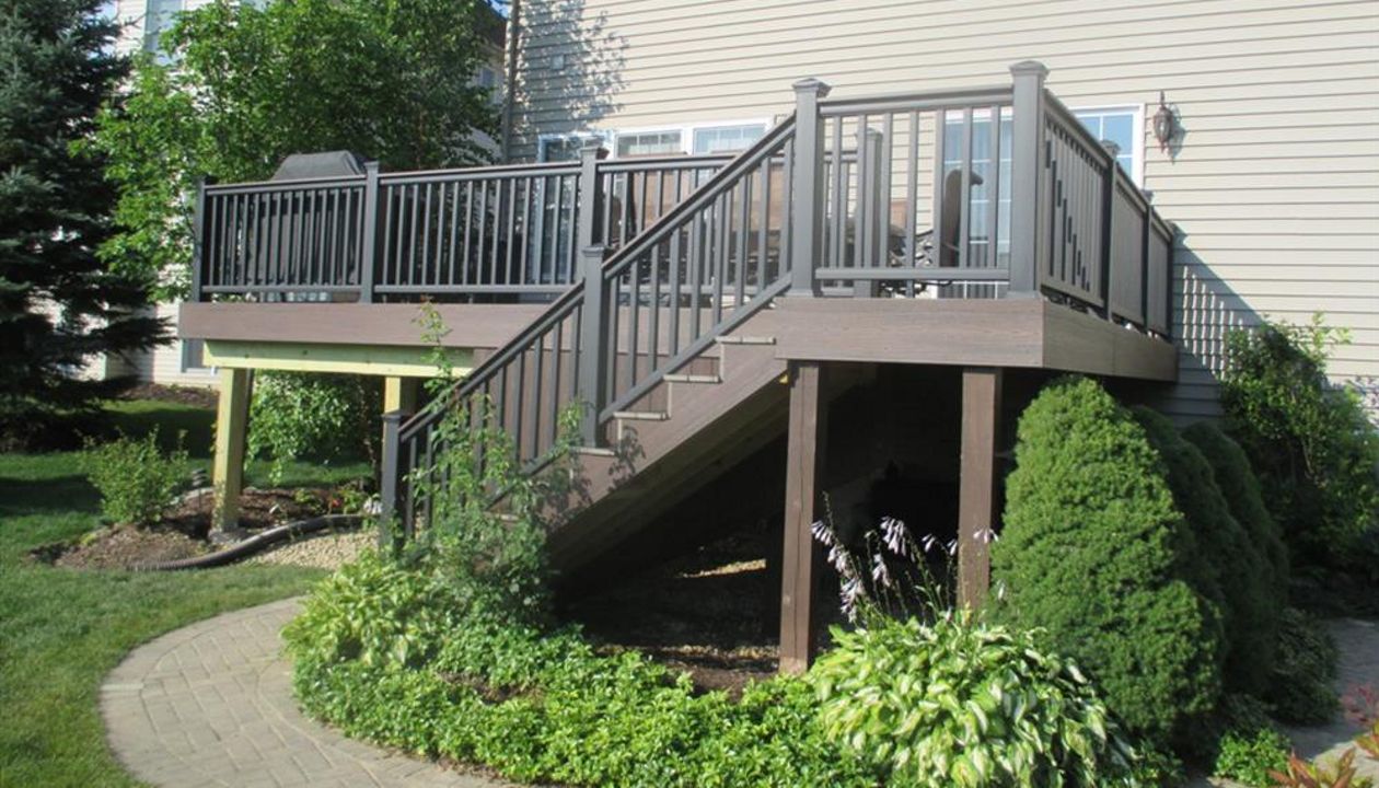 Trex Lava rock Deck With Lights