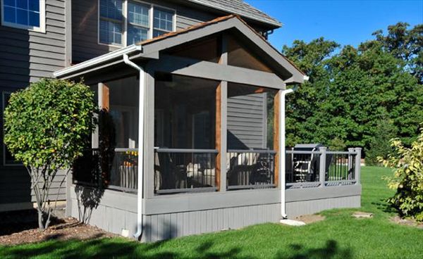 Trex Transcend Deck in Gravel Path with Screen Room in Lake County