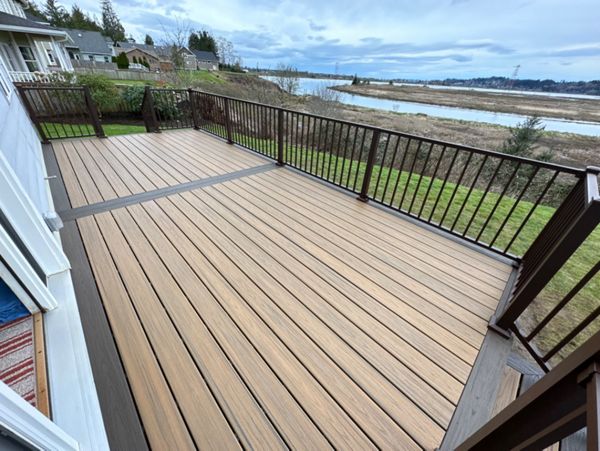 Havana Gold field, Spiced Rum border and fascia, bronze Signature railing