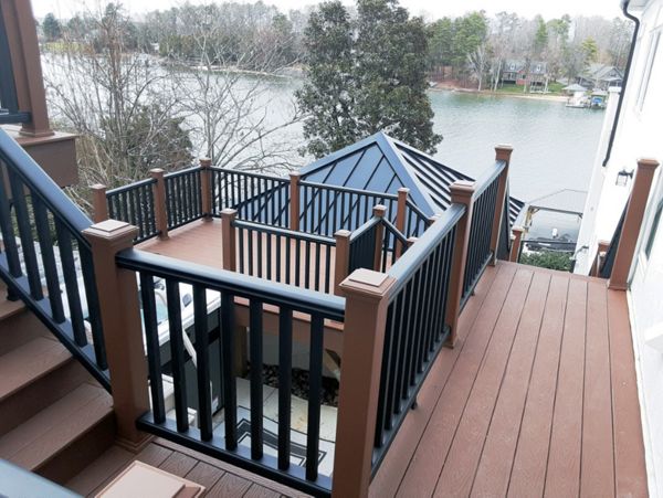 Trex Select Saddle and Transcend Railing