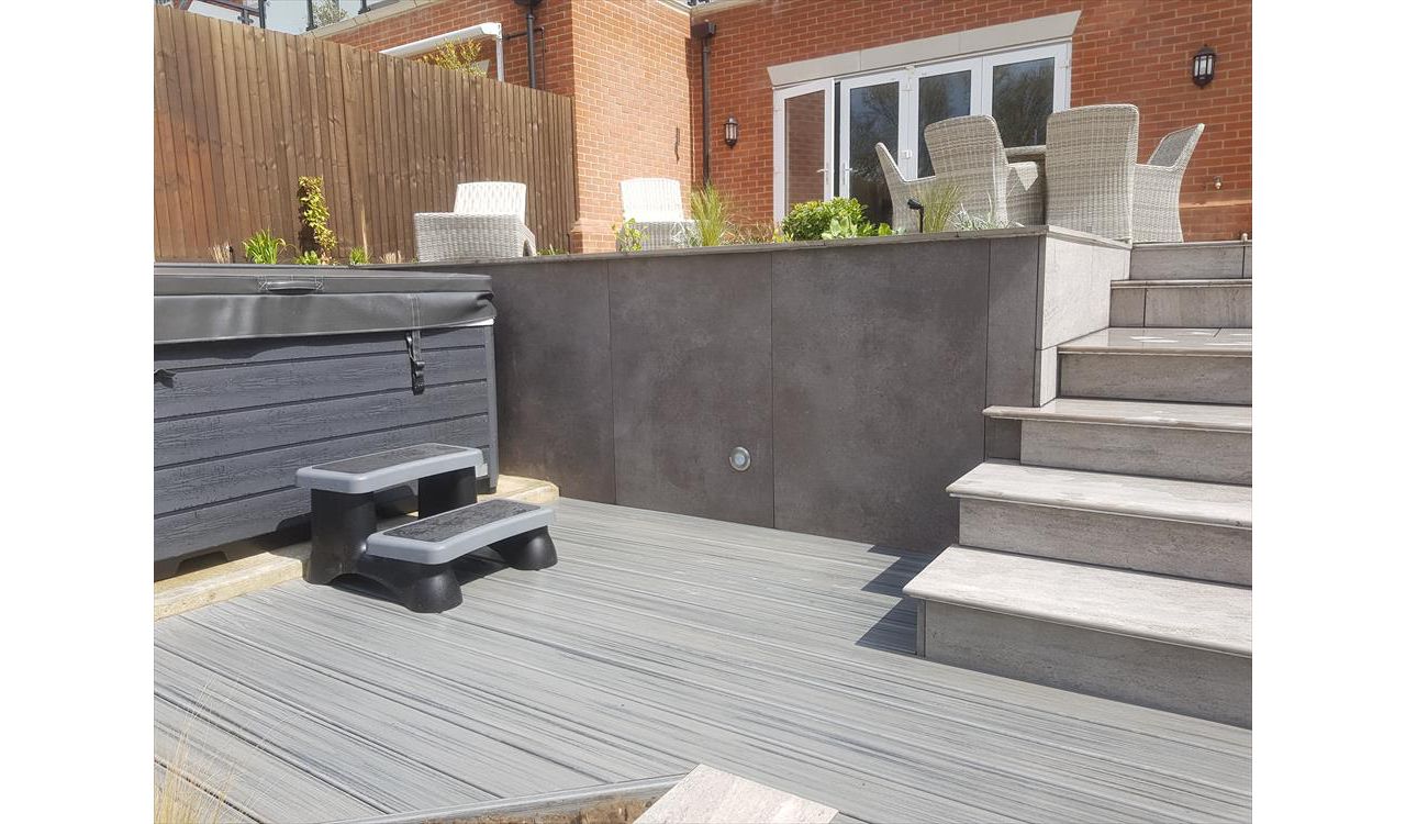 Trex Transcend Island Mist. Project in Folkestone