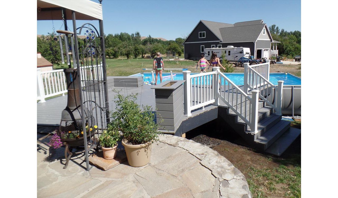 Pebble Gray with Select Railing & Features
