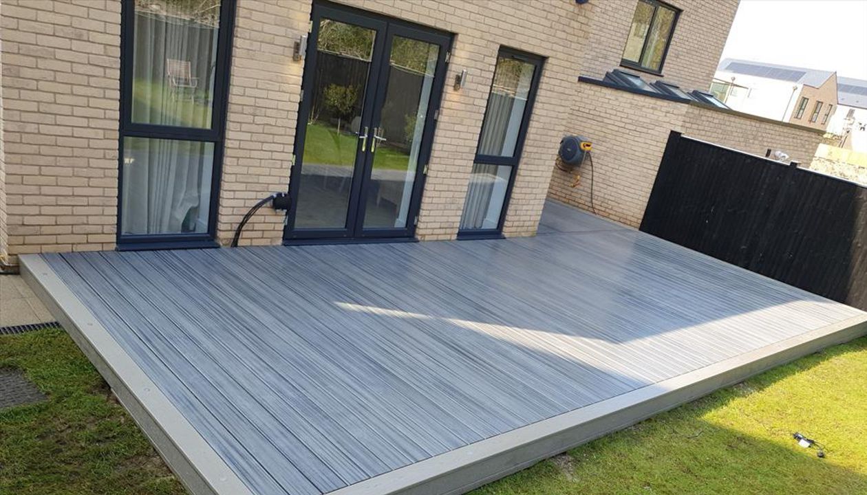Trex Transcend Island Mist and Trex Transcend Gravel Path Decking in Redhill , England UK