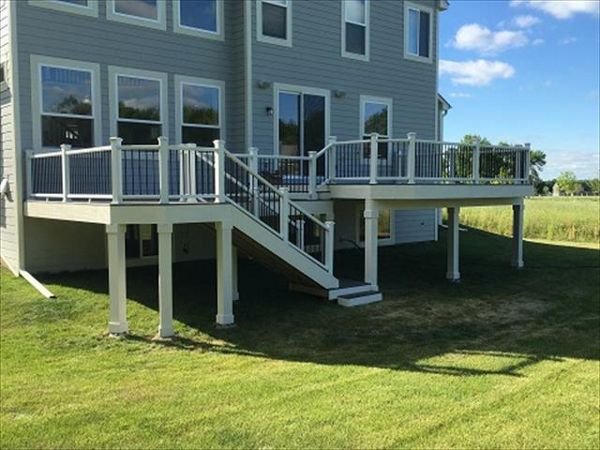 Minnetrista MN Clamshell with White transcend railing
