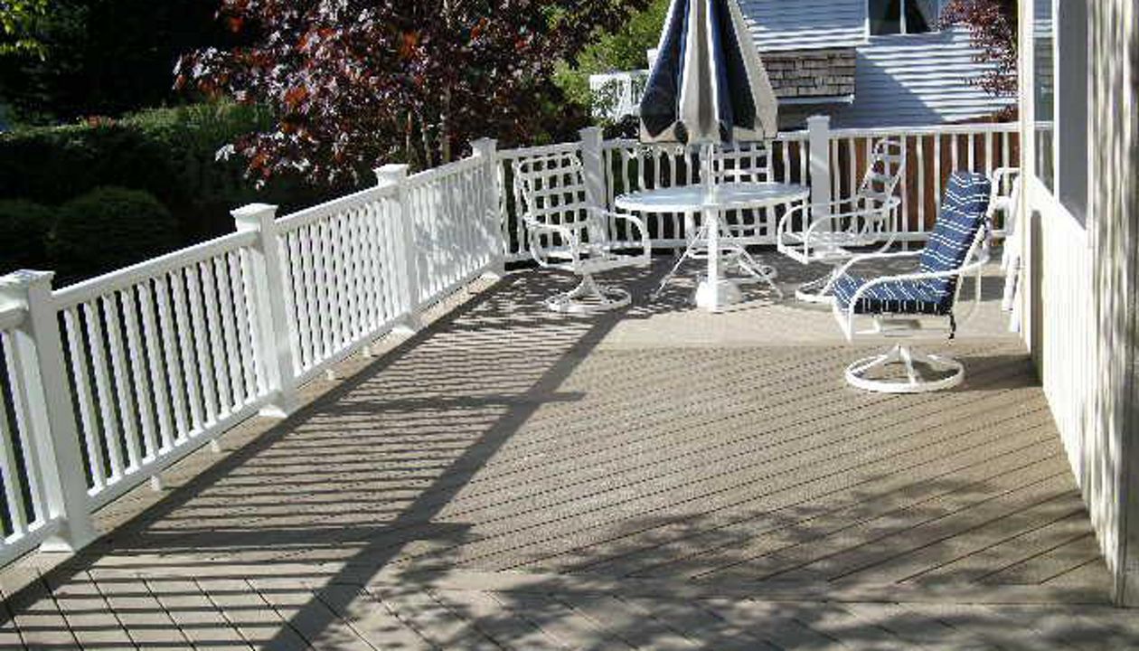 Winchester grey w/transcends railing