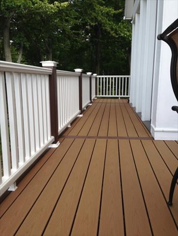 Trex Enhance Decking with Trex Transcend Railingrailing