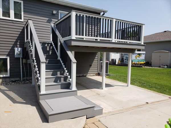 Build Right, Inc. Trex Select Decking in Pebble Grey and Transcend Railing in Fargo/Moorhead Area