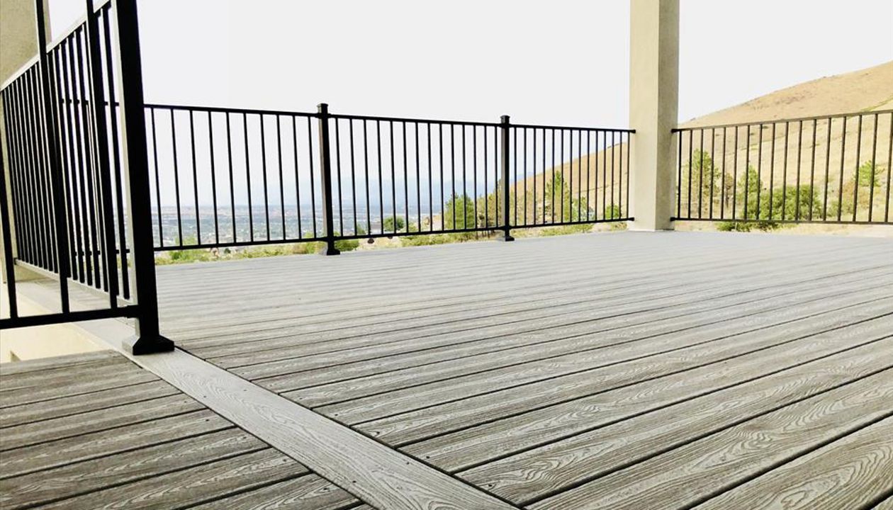 Gravel path decking, custom deck design in Herriman, Utah.
