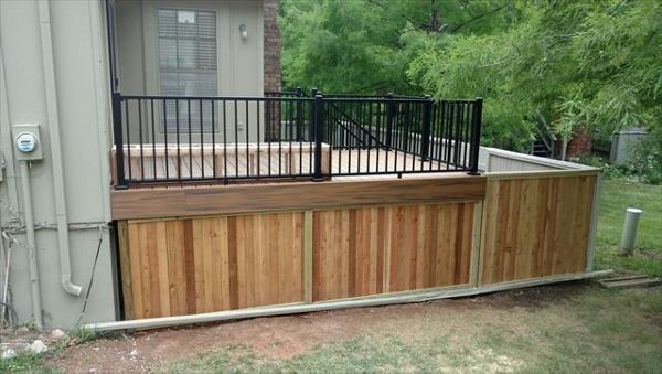 Trex Signature Aluminum Railing in Black