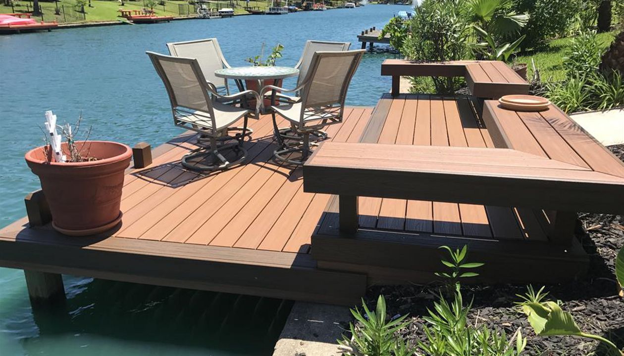 Tiki Torch Dock with Spiced Rum Border