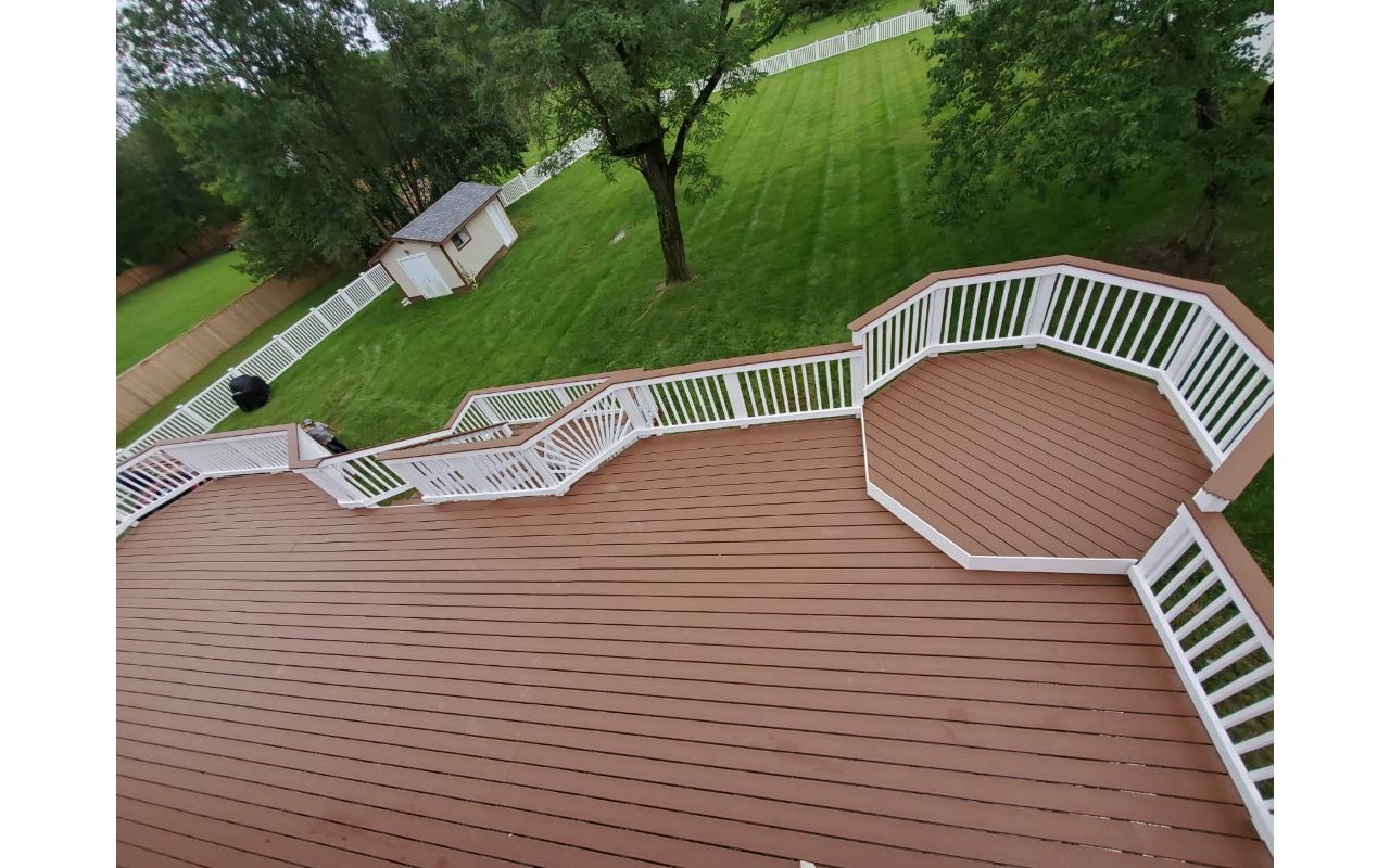 Trex Enhance Saddle Composite Deck