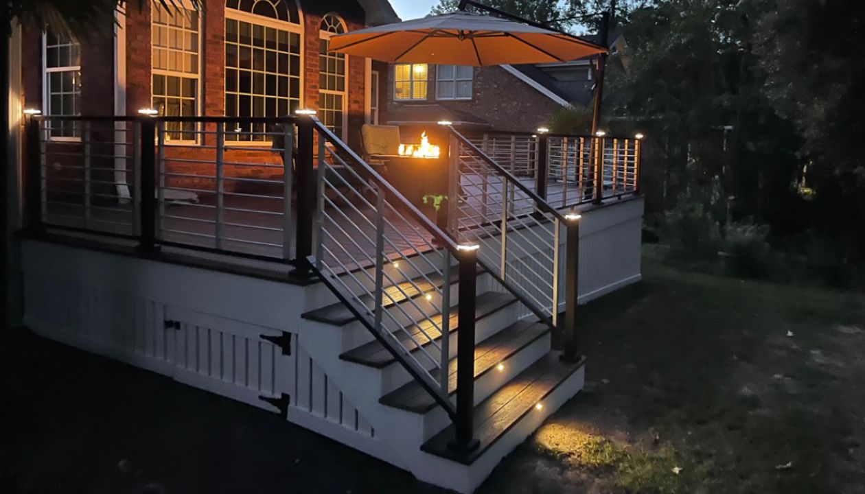 Lava Rock/pvc trim/signature rod rail in platinum