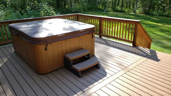 Trex Enhance Beach Dune provides an inviting and comfortable look.