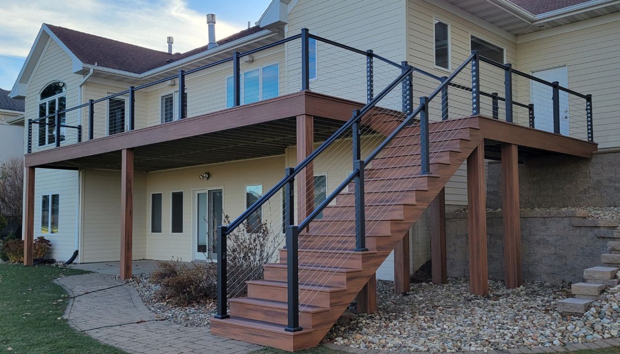 Tiki Torch deck with cable railing