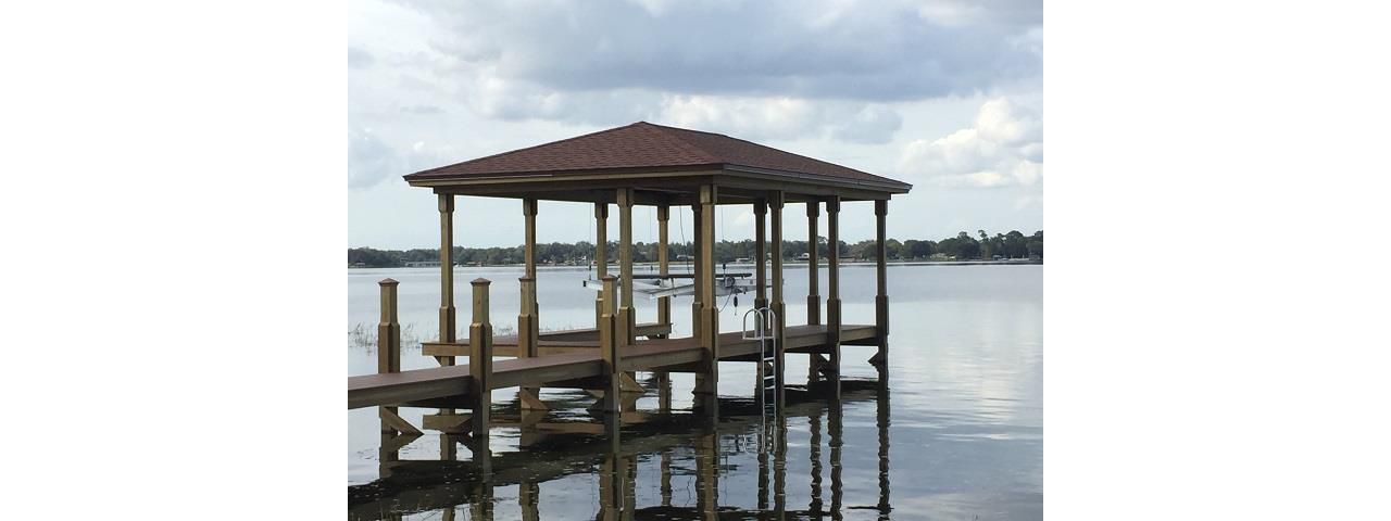 Trex Select Saddle Dock located in Belle Isle, FL (Orlando)