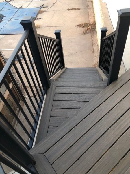 Trex Enhance Coastal Bluff Decking w/Trex Signature Railing