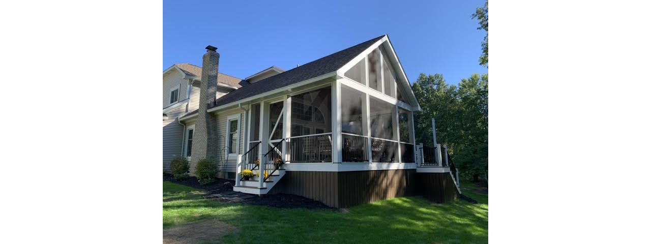 Screened in deck with open side deck