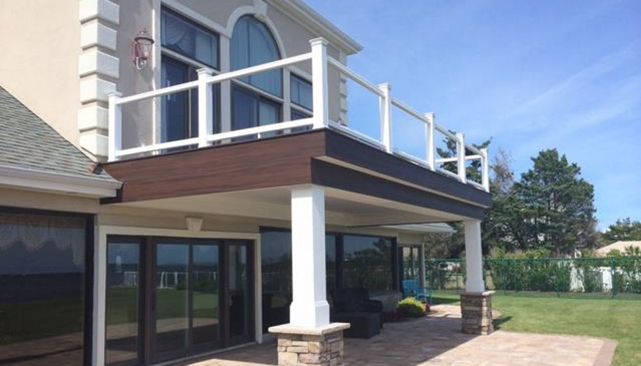 Bayport Secong Floor deck with Drainage system