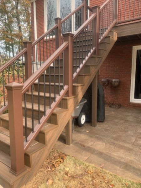 Trex Transcend Spiced Rum deck with Trex Transcend Vintage Lantern railing.