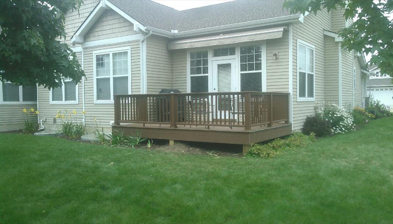 Transcends Decking With Crown Top Railing