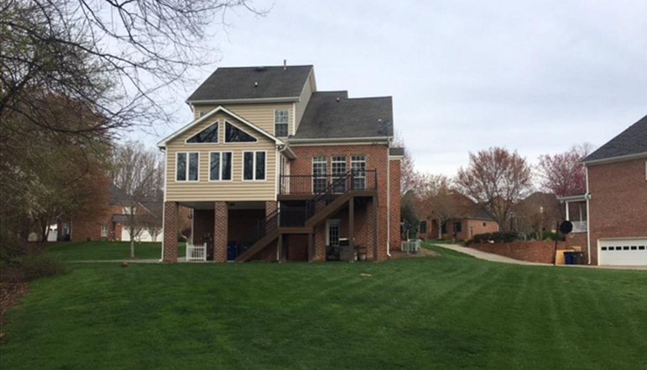 Beautiful Trex Transcend deck in Winston Salem, NC