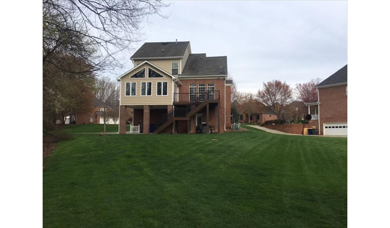 Beautiful Trex Transcend deck in Winston Salem, NC