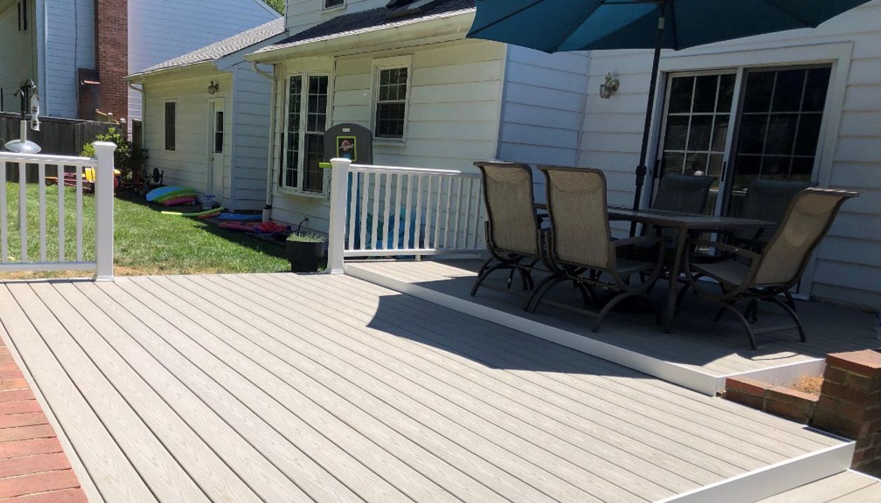 Transcend Classic White Railing and Transcend Rope Swing Decking