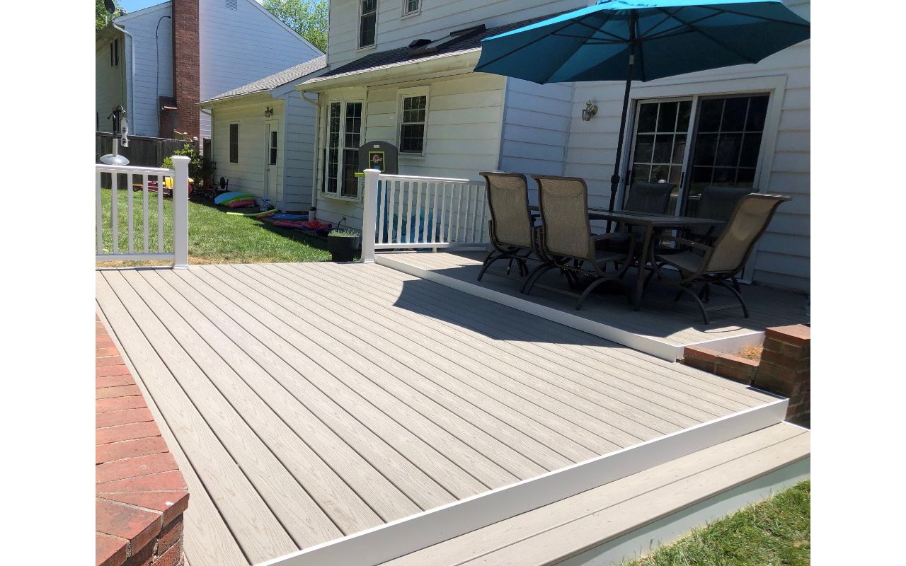 Transcend Classic White Railing and Transcend Rope Swing Decking