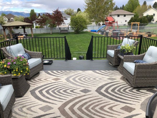 Trex Enhance Clamshell front stair