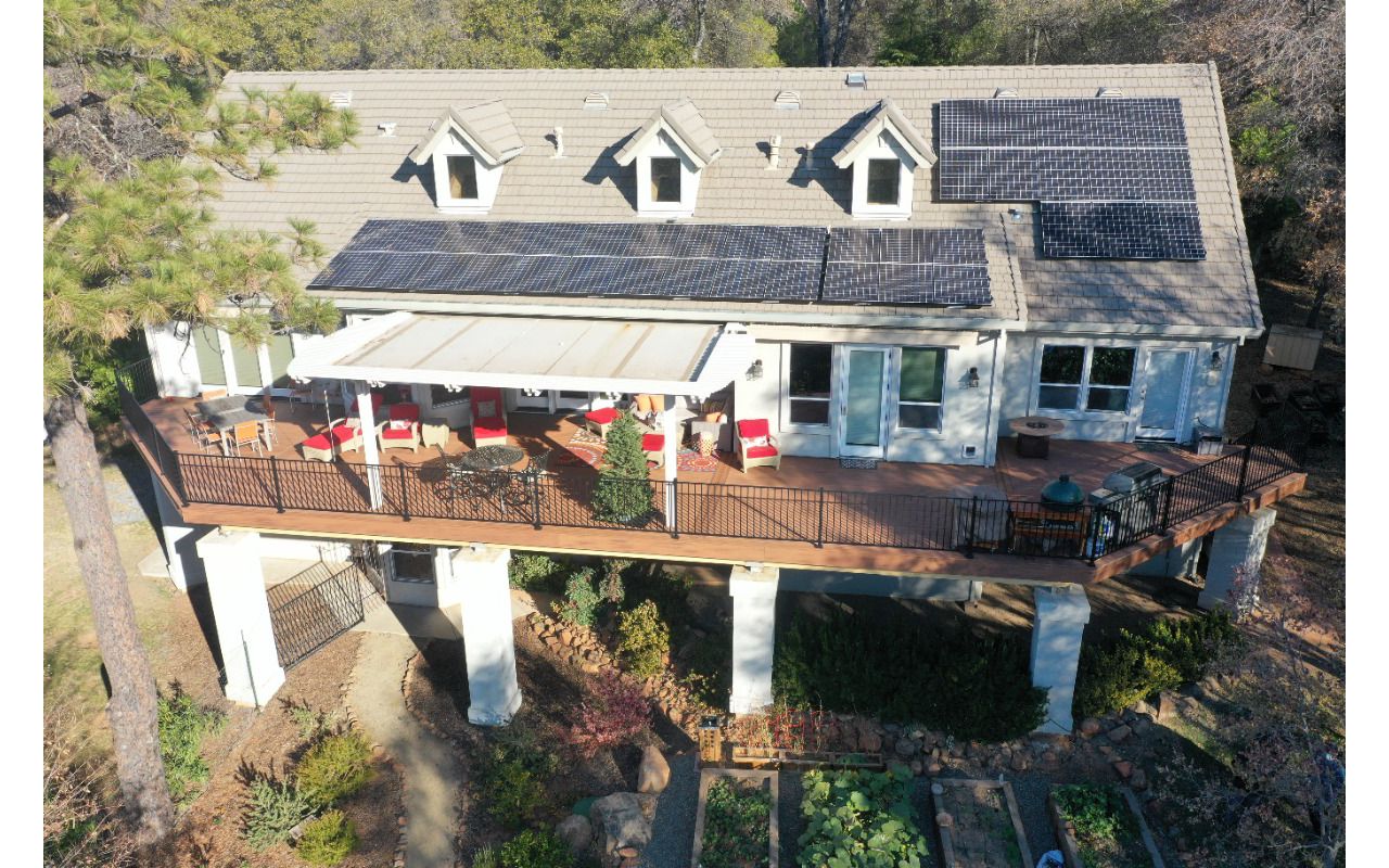 Trex Transcend Tiki Torch Decking in Meadow Vista, CA