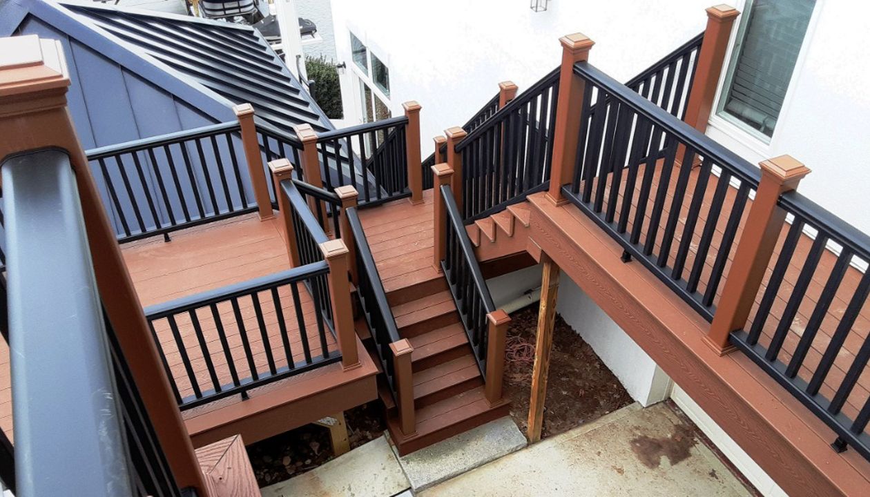 Trex Select Saddle and Transcend Railing