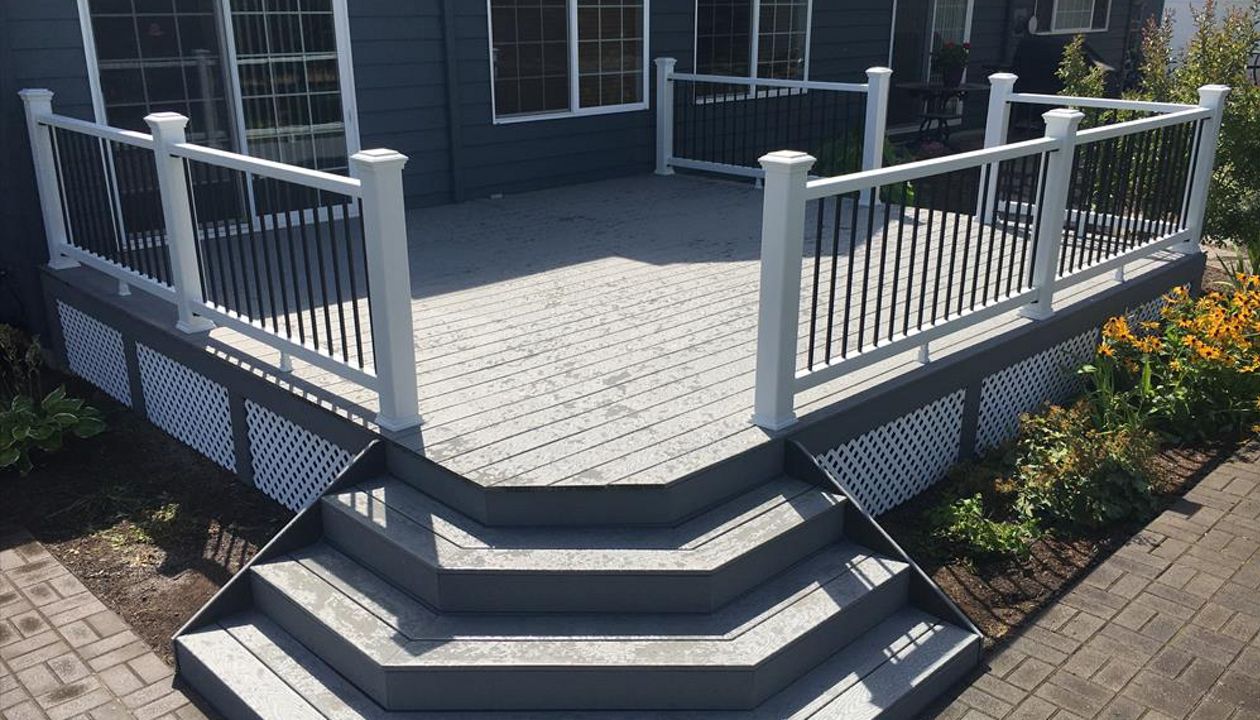 Trex Select Pebble Gray with Select Rail system