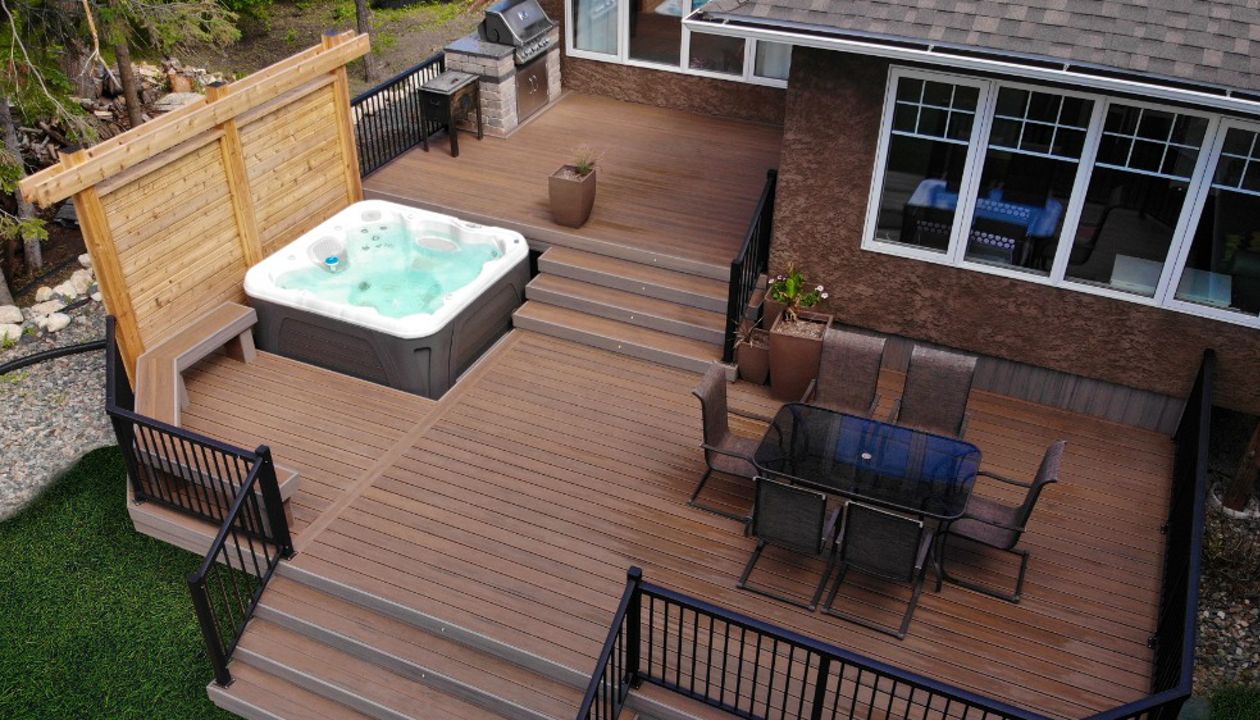 Two-Tier Trex Enhance Naturals Deck With Coastal Bluff Decking & Rocky Harbour Fascia