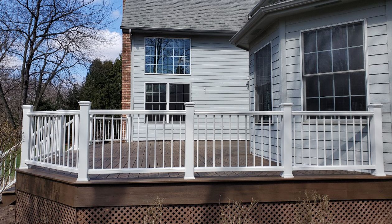 Transcend Fascia and PVC lattice work finish the enclosure of this beautiful deck in Prairie Grove, IL