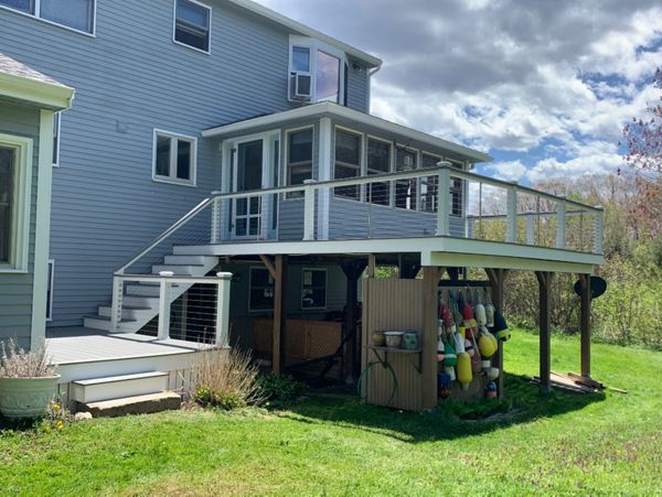 Pebble Grey decking transcend rail w/stainless cable