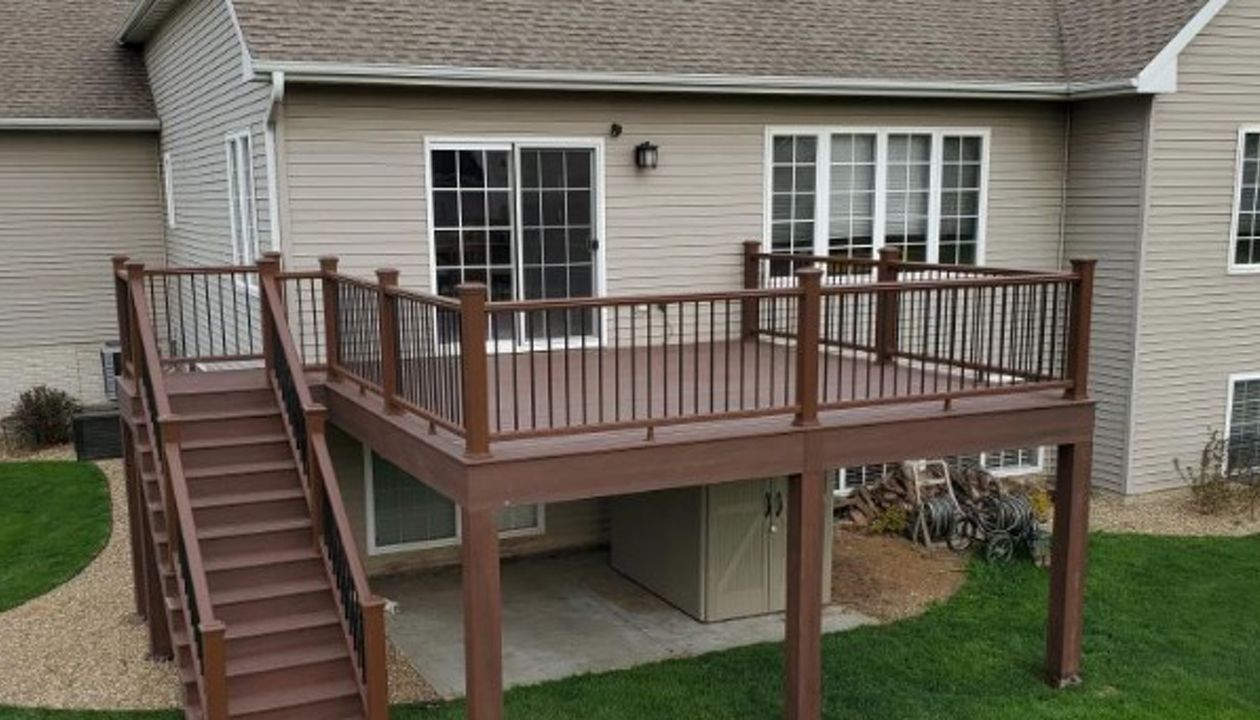 Trex Enhanced Naturals Sunset Cove Decking Cedar Rapids Iowa; Fire Pit Transcends Railing & 7 LED Cap Lights