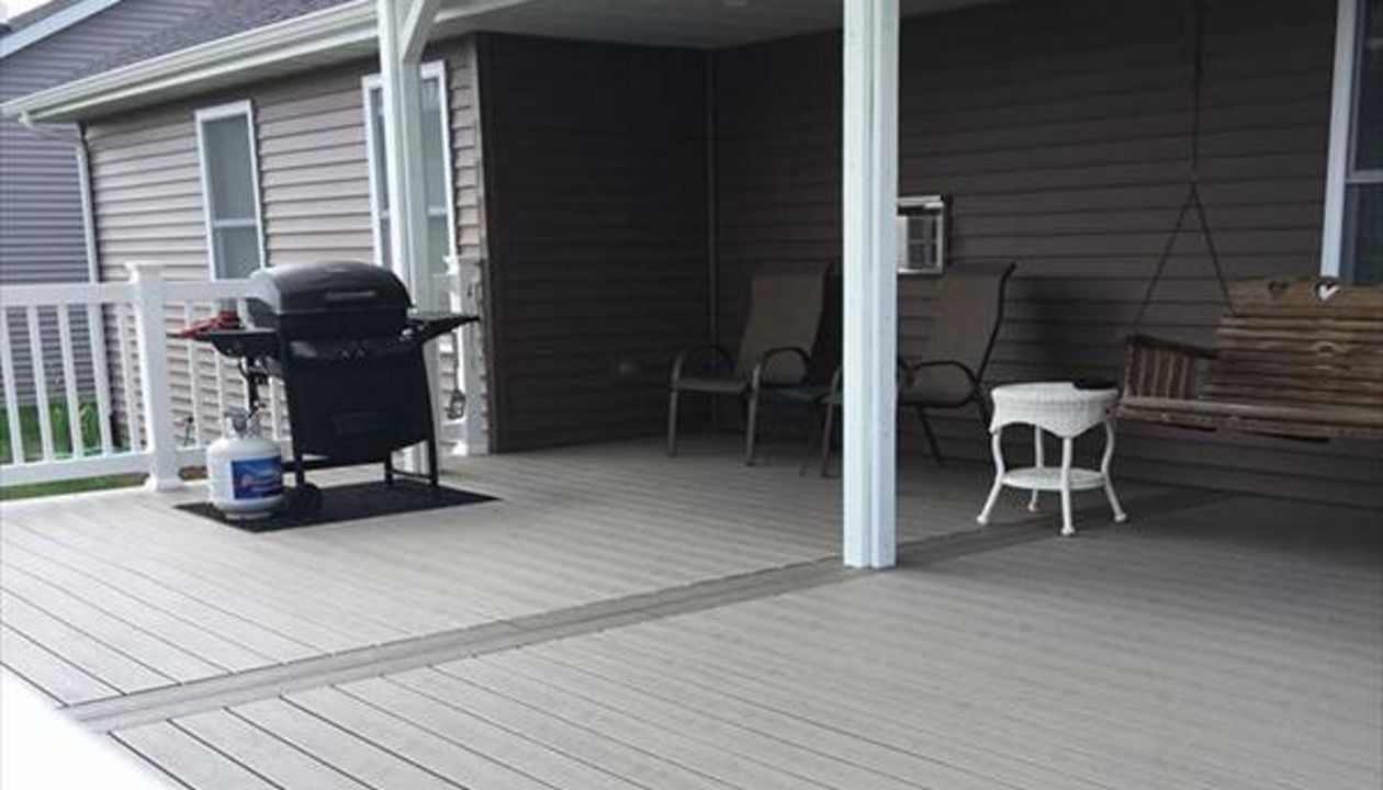 Gravel Path decking with a center ribbon