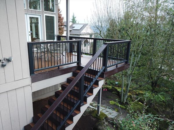 Trex Select Deck in Saddle and Woodland Brown.