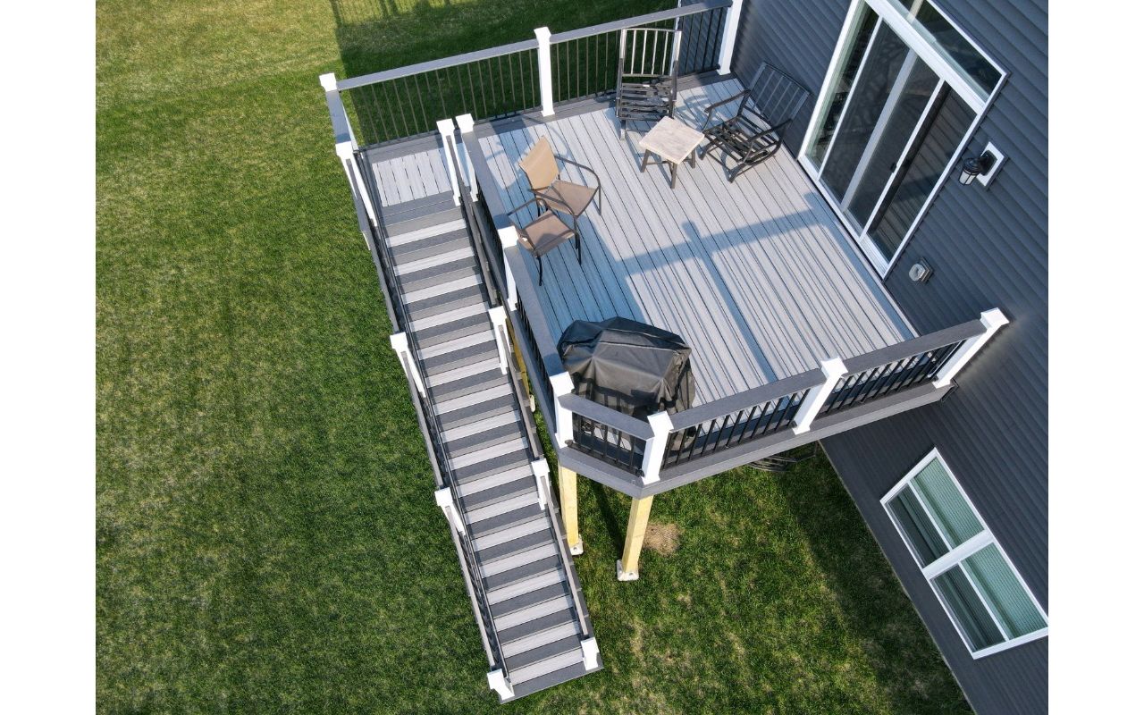 Trex deck in Lakeville with 2 tone picture framed steps