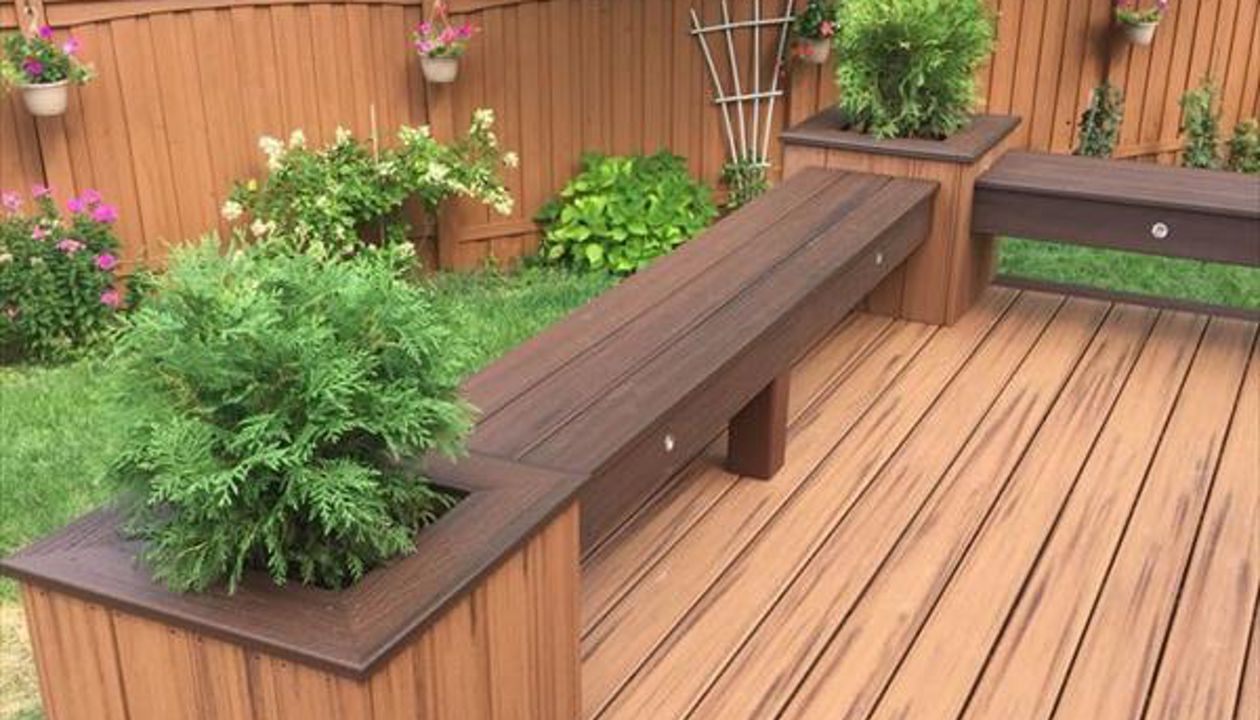 Trex  Transcend TROPICAL TIKI TORCH BENCH composite custom made flowerpot Vaughan Thornhill Toronto North York