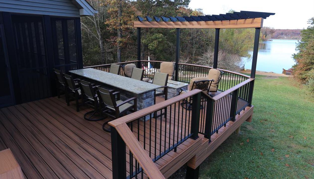 Trex Transcend Deck with Custom Pergola