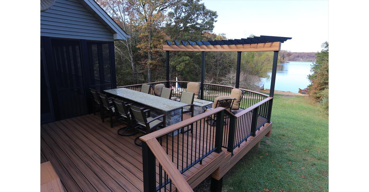 Trex Transcend Deck with Custom Pergola