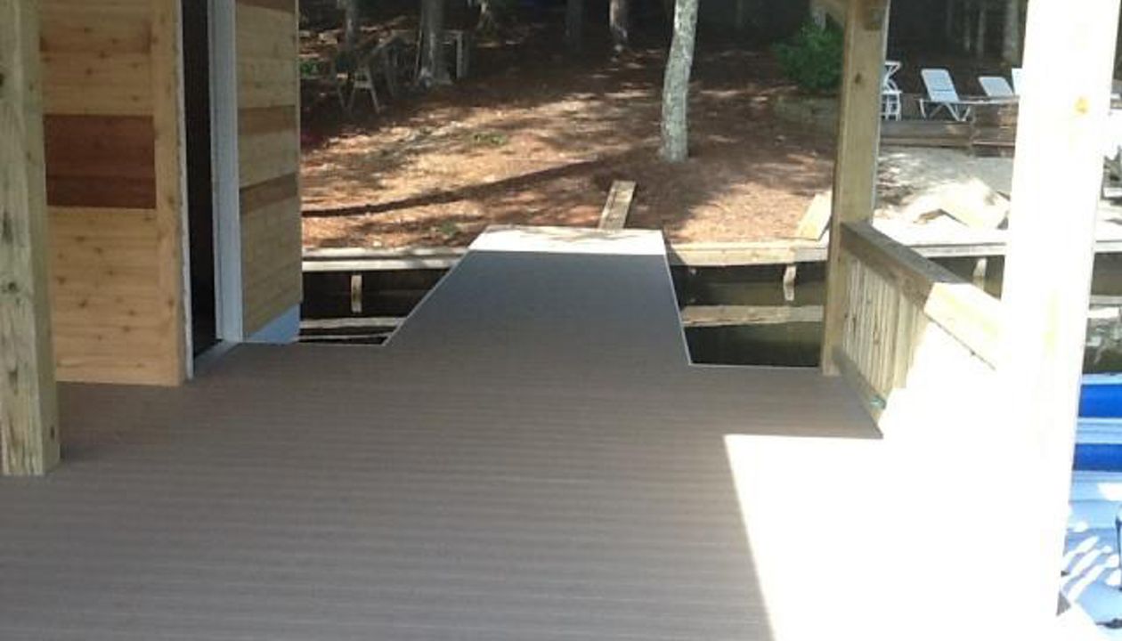 Trex Transcend Rope Swing Decking make a great statement