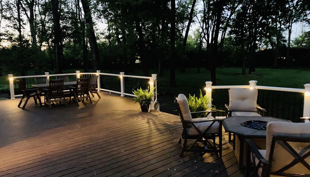 Trex_ Trex deck Barrington_ Trex lighting_ Composite deck_ Composite decking_ Trex decking_ Barrington IL_ Trex deck contractor _ trex deck builder